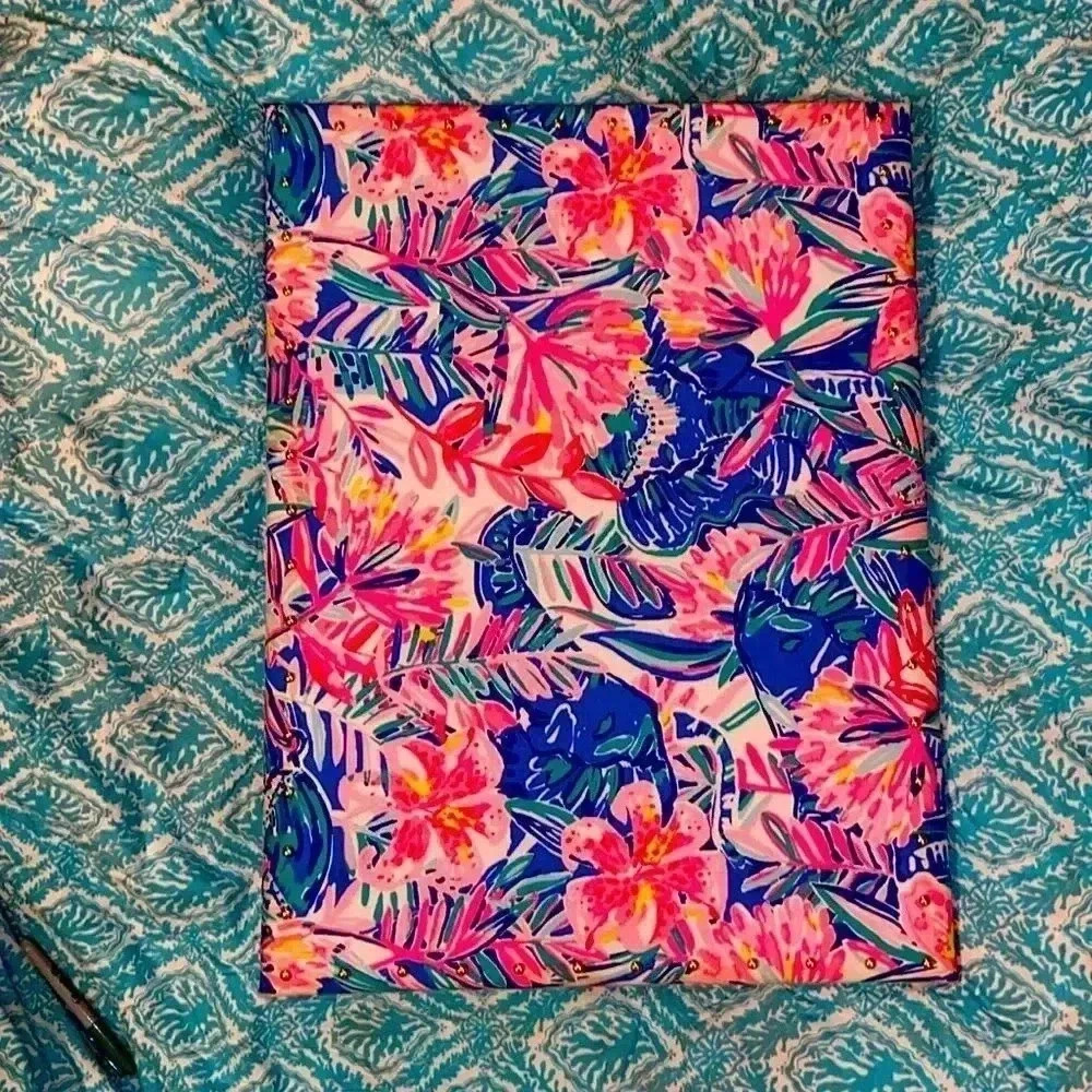 Pottery barn Lilly Pulitzer Slathouse Soirée pushpin board desk organization